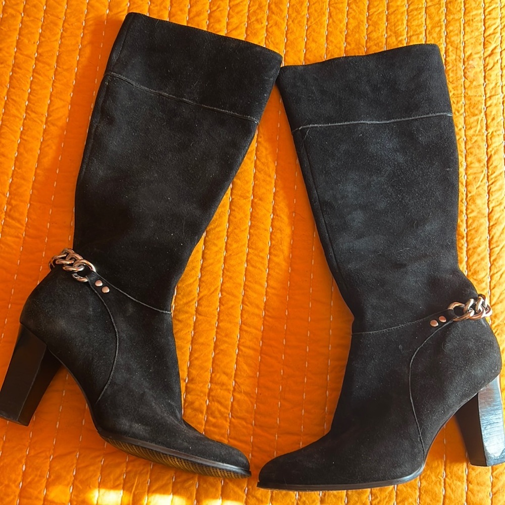 Tahari black suede  below the knee high heeled boots with  silver chain  sz8.5M